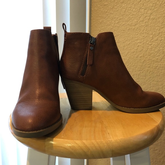 Booties - Picture 3 of 8